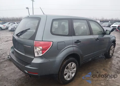 2010 Subaru Forester 2.5X из США, поврежденный, VIN JF2SH6ACXAH713070